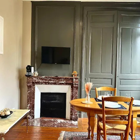 Apartamento T2 Spacieux & Calme - Vue Jardin, Centre