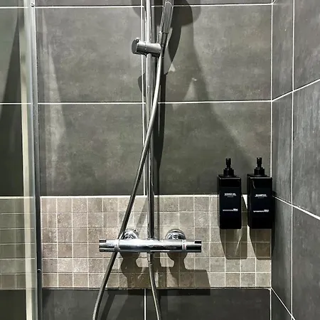 Apartamento T2 Spacieux & Calme - Vue Jardin, Centre