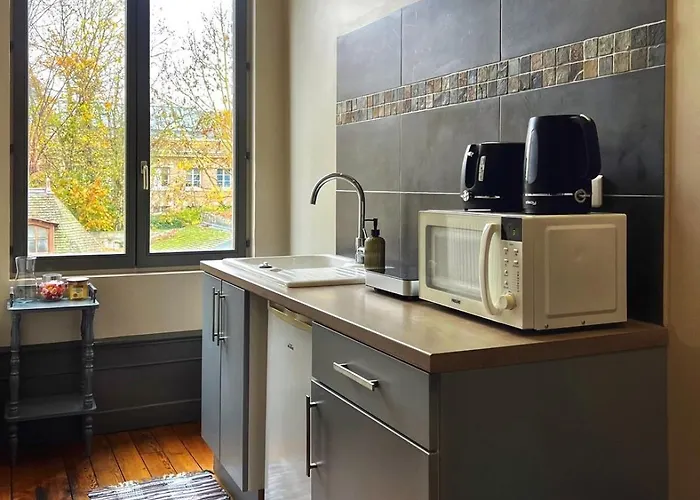 T2 Spacieux & Calme - Vue Jardin, Centre